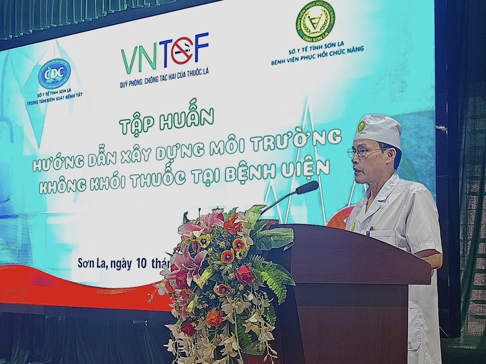 TẬP HUẤN XÂY DỰNG MÔI TRƯỜNG KHÔNG KHÓI THUỐC TẠI BỆNH VIỆN PHỤC HỒI CHỨC NĂNG TỈNH SƠN LA 
